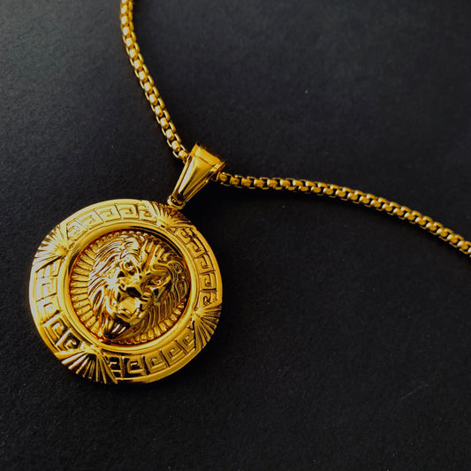 Gold Round Lion Pendant Necklace