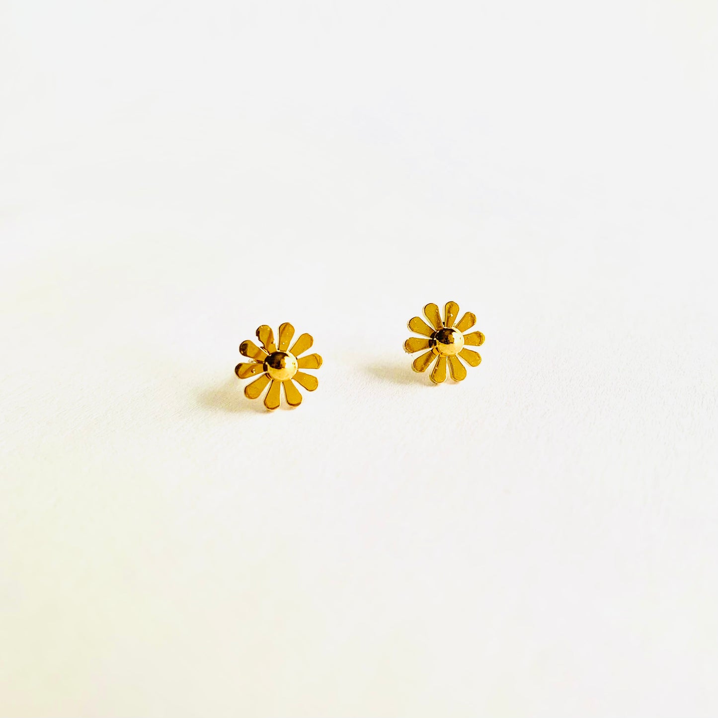 Daisy Studs