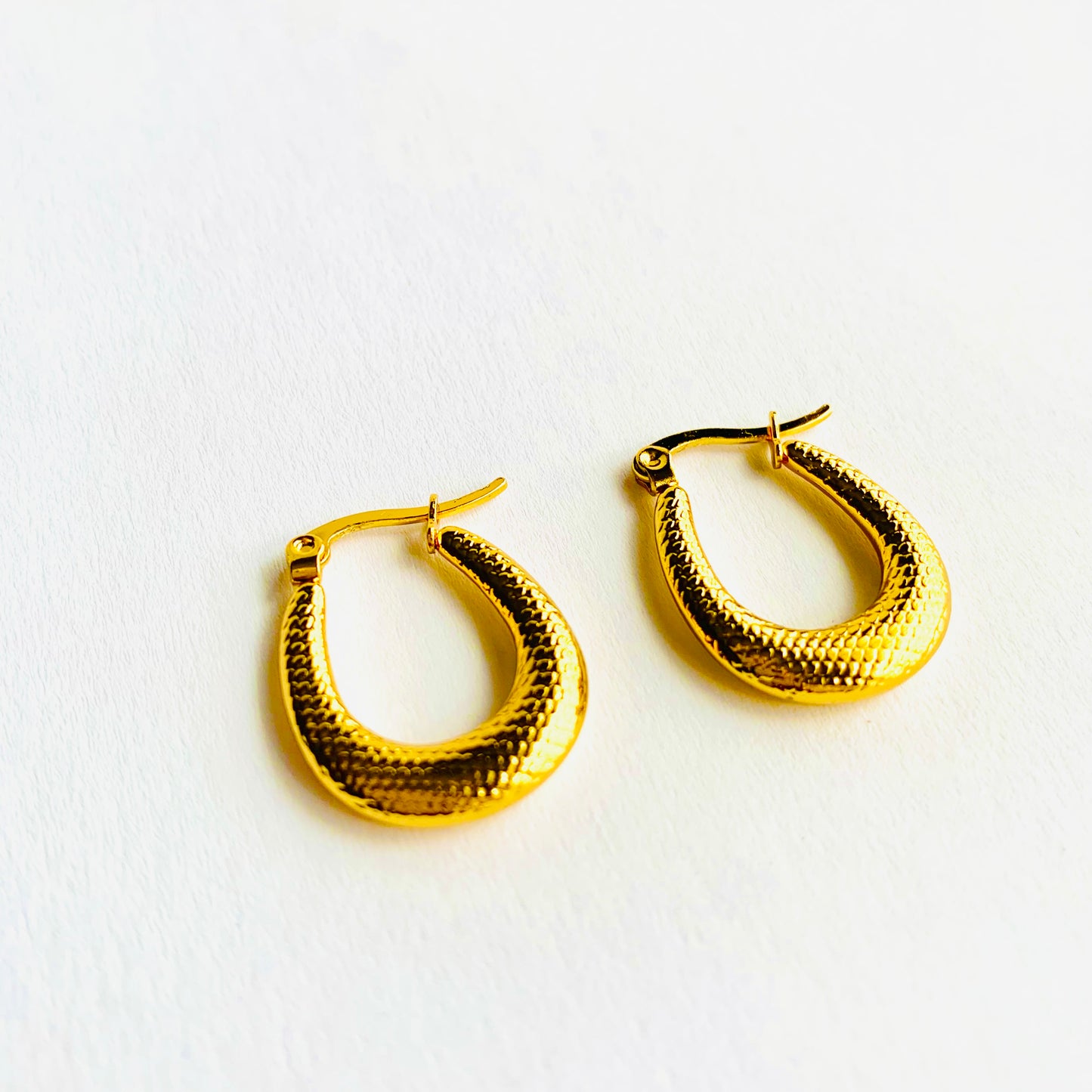 Textured Oval Hoops