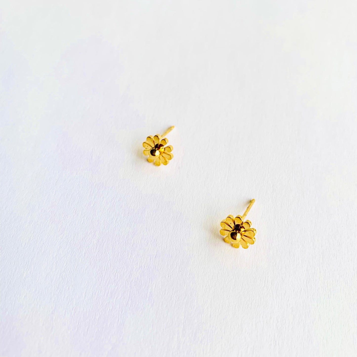 Daisy Studs