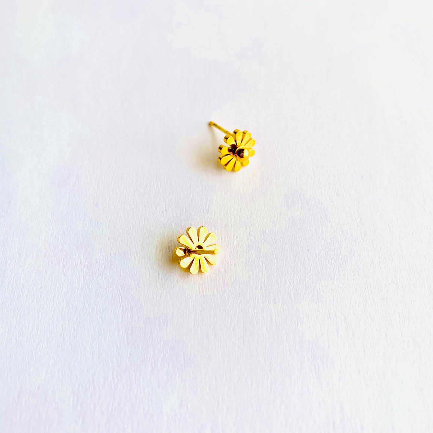 Daisy Studs