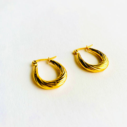 Ribbed Twist Hoops