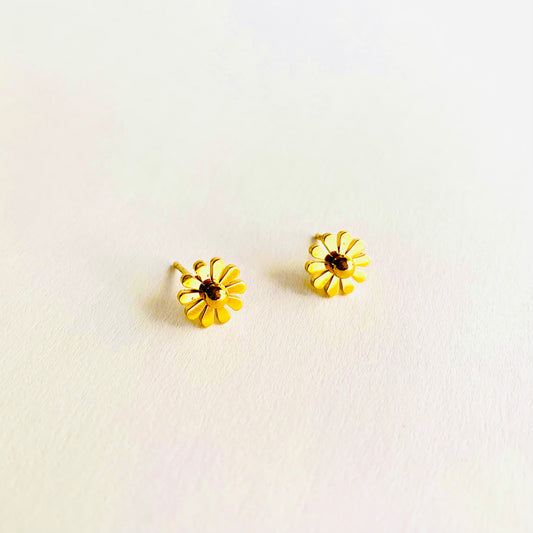 Daisy Studs