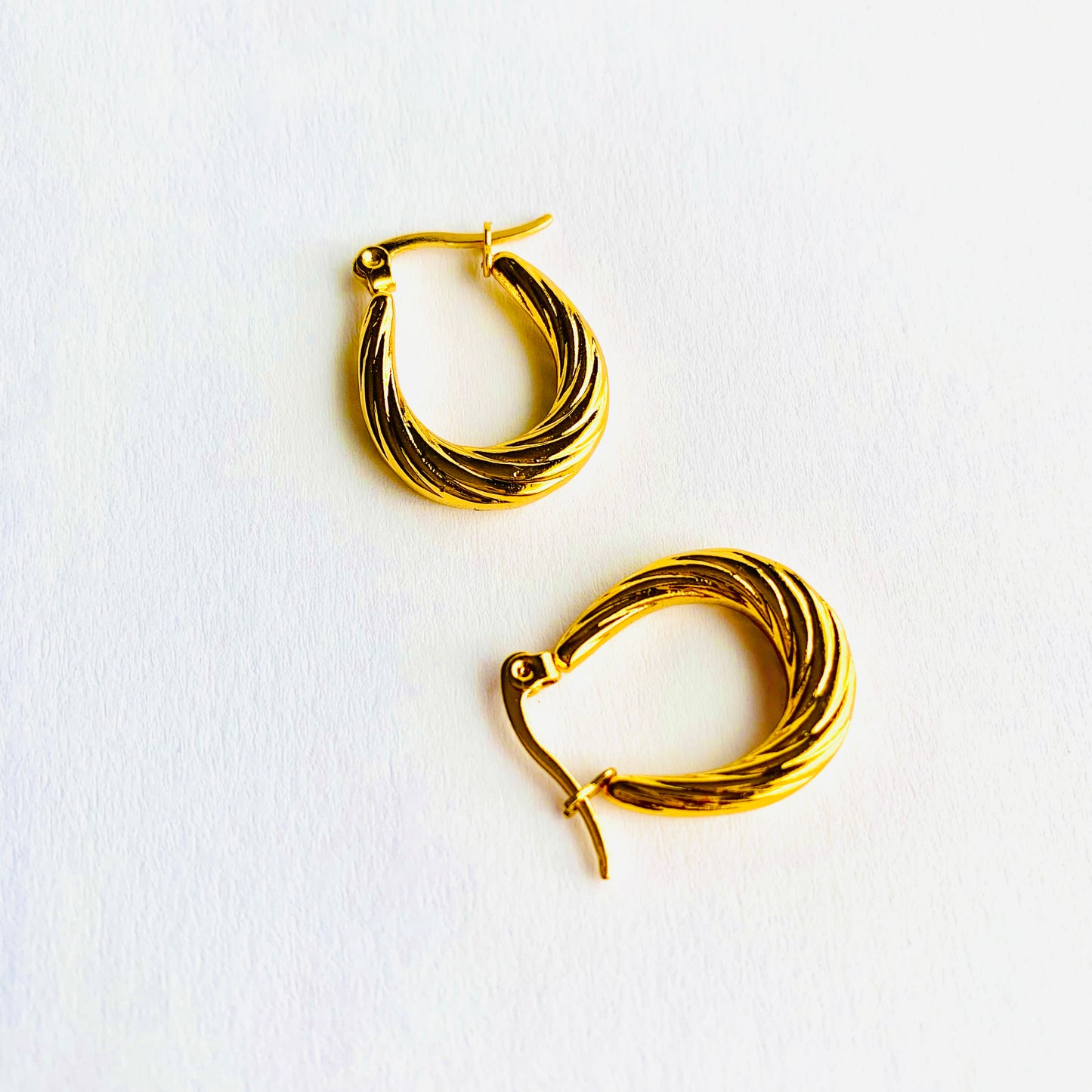 Ribbed Twist Hoops