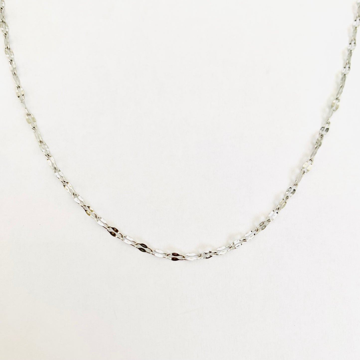 Silver Lip Chain Necklace