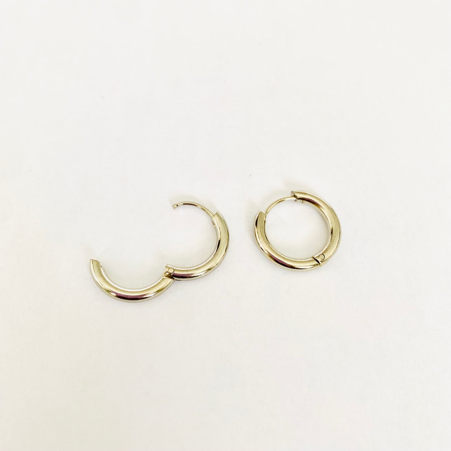 Silver Circle Hoops (16mm)