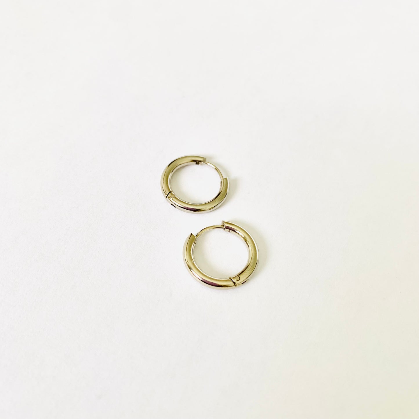 Silver Circle Hoops (16mm)