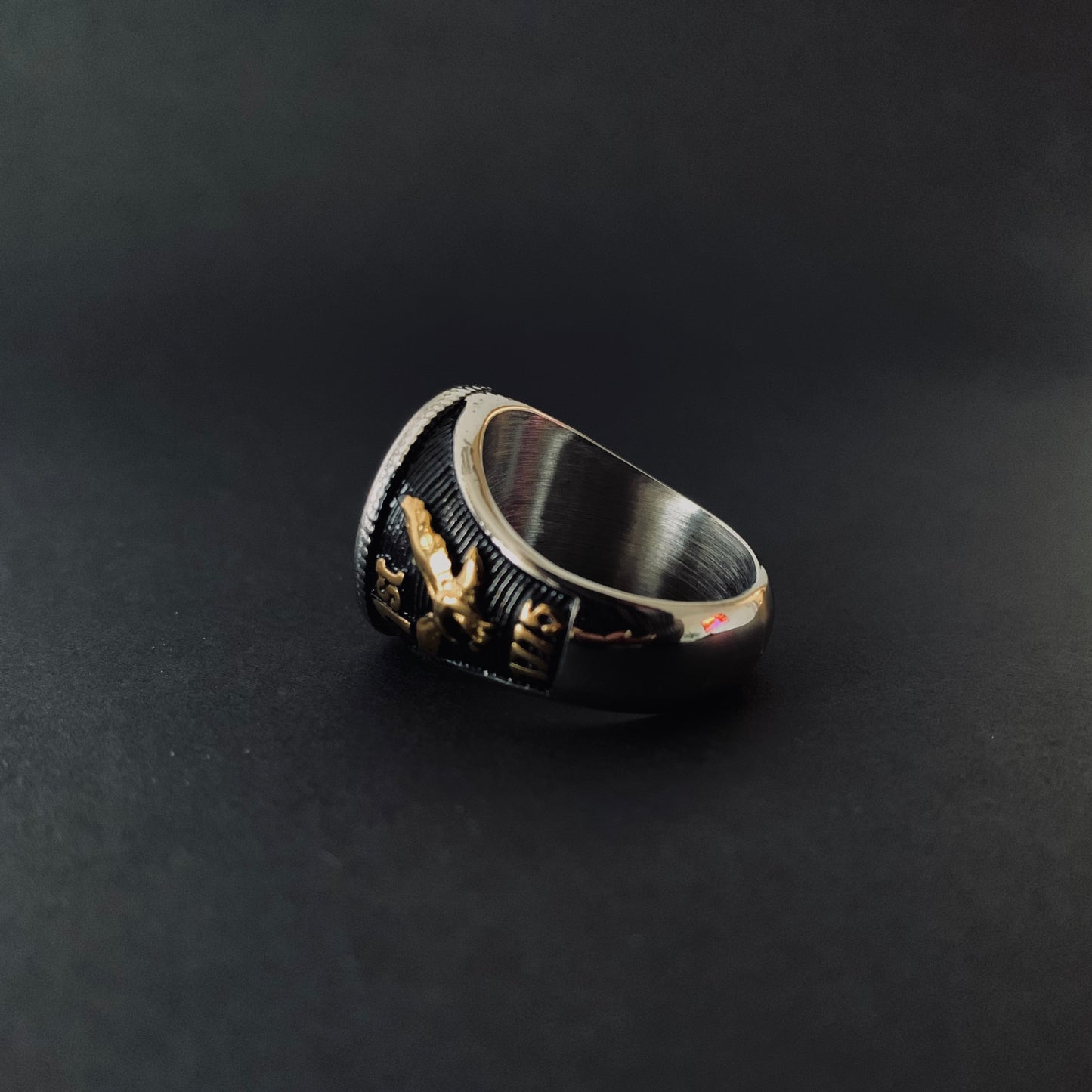 US Marine Corps Signet Ring