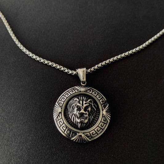 Retro Round Lion Head Pendant Necklace