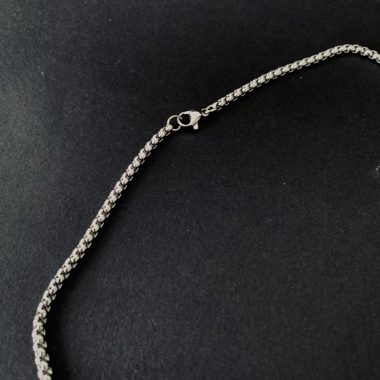 Retro Rectangular Lion Head Pendant Necklace